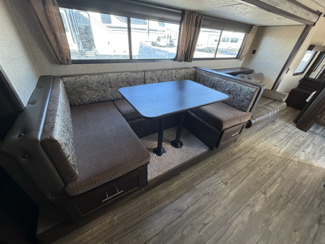 2018 CHEROKEE GREY WOLF 26DBH - Image 18
