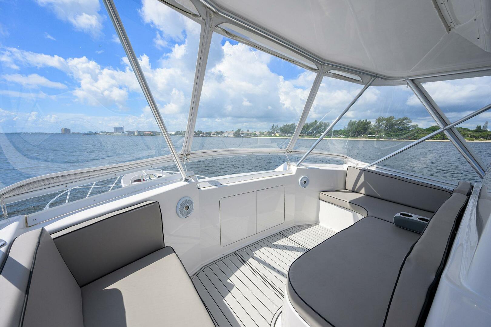 2000 Viking 50 Convertible - Image 34