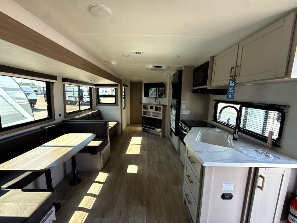 2027 JAYCO JAY FLIGHT 295TBS - Image 5
