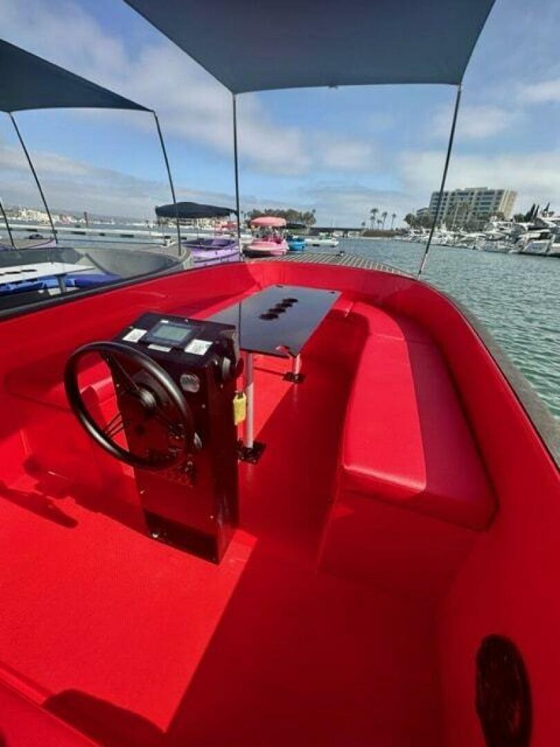 2024 Vision WX Tritoon - Image 187