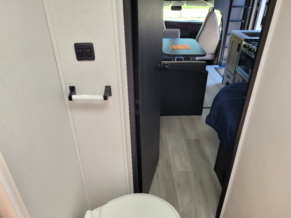 2025 Forest River Sunseeker LE 2350LE - Image 14