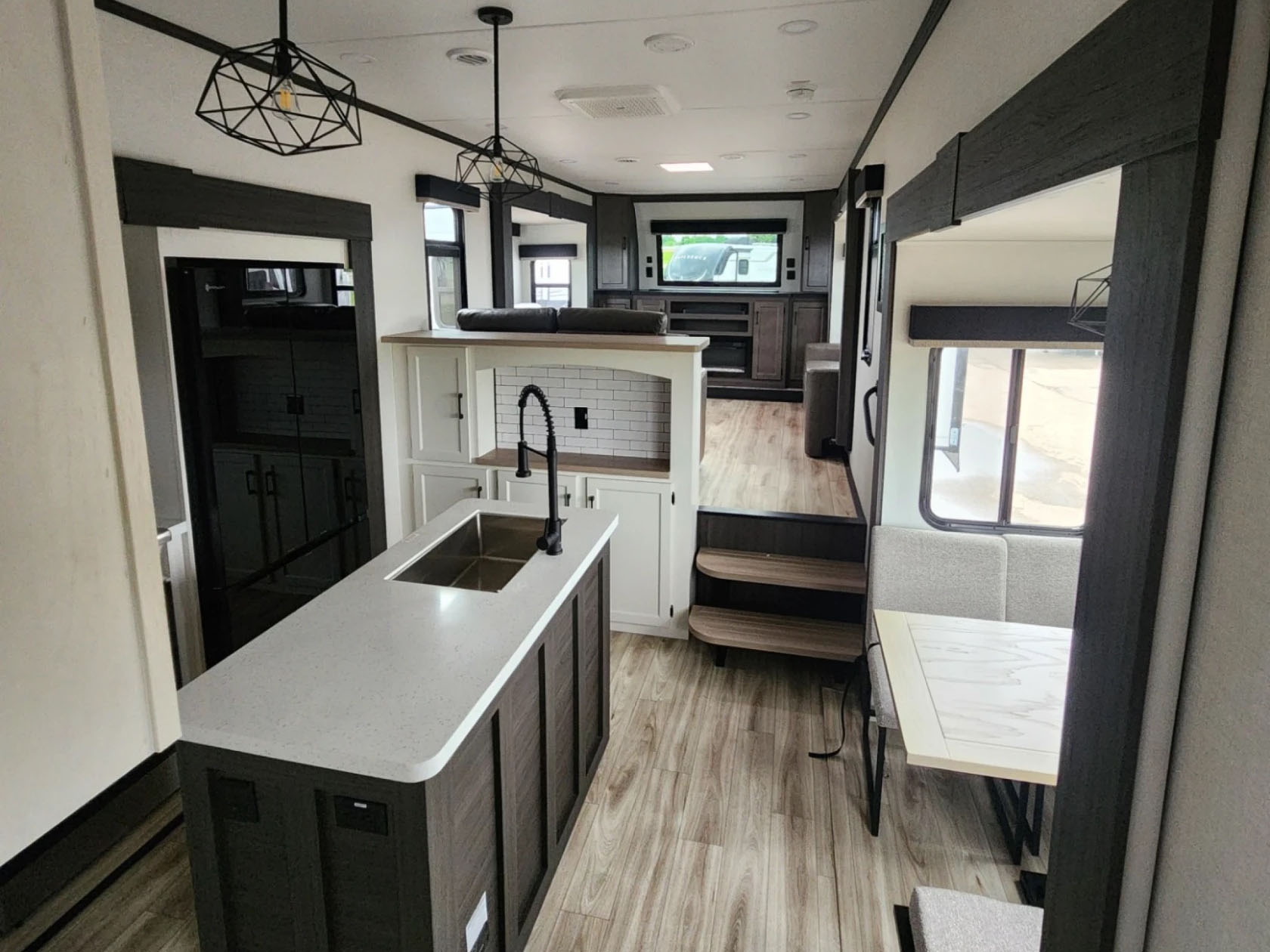 2026 VENTURE RV SPORTTREK 365VFL - Image 15