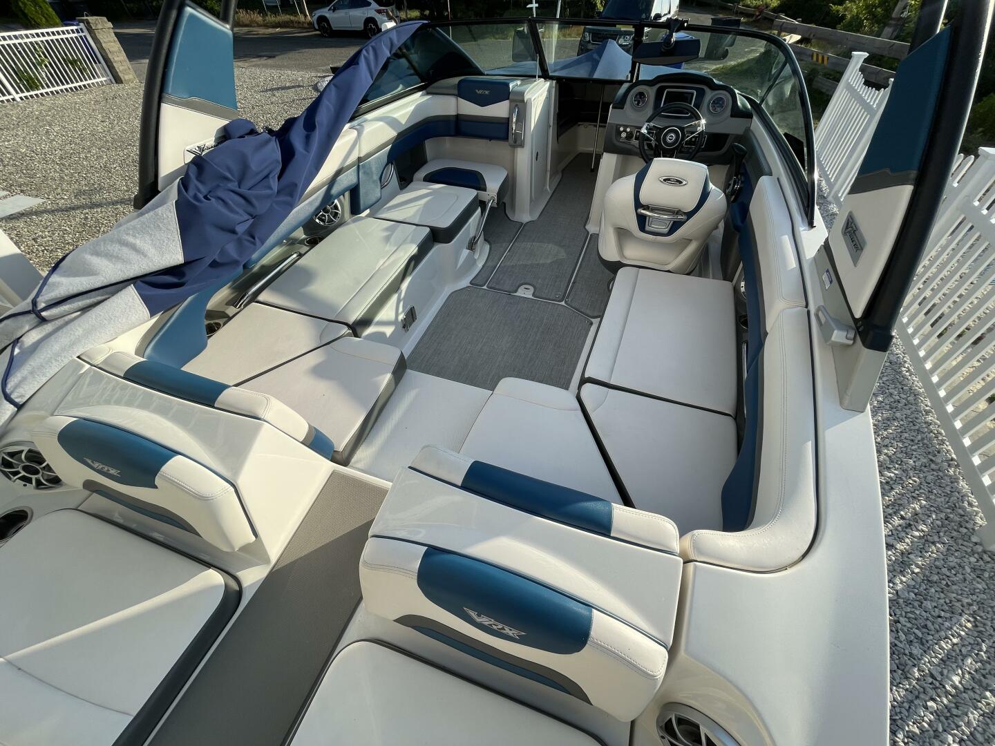 2016 Chaparral 223 Vortex - Image 5
