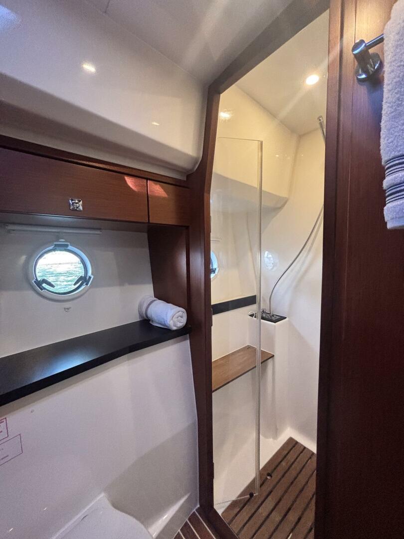 2015 Bavaria 420 Virtess Coupe - Image 16