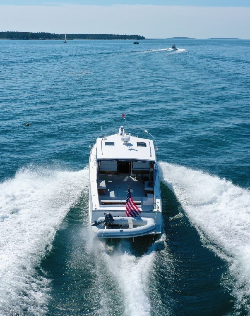 2022 Ellis 36 Express Cruiser - Image 5