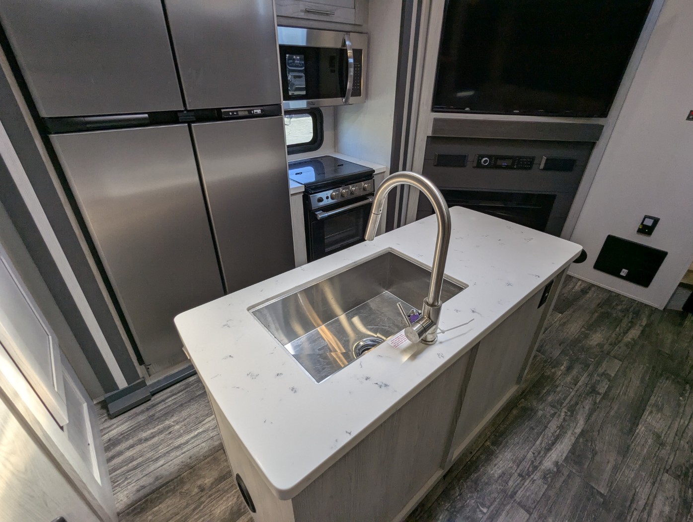 2023 Keystone Fuzion 357 - Image 18