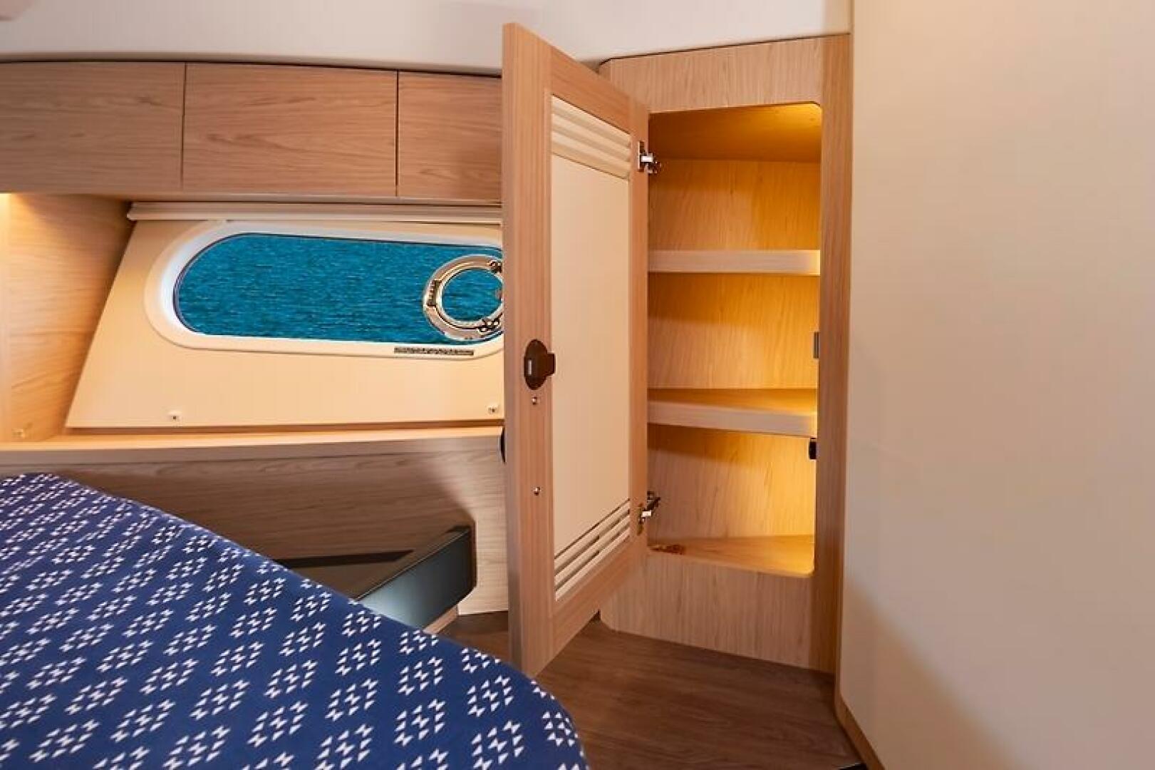 2022 Beneteau Swift Trawler - Image 34