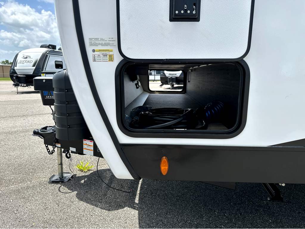 2027 VENTURE RV SPORTTREK 292VRB - Image 8