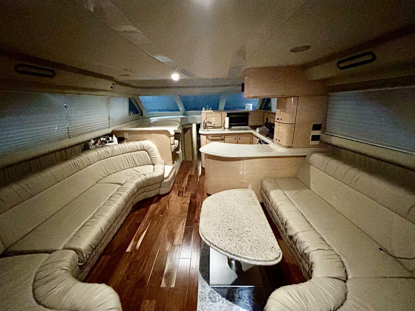 1999 Sea Ray 560 Sedan Bridge - Image 5