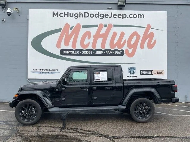 2022 Jeep Gladiator Crew Cab High Altitude 4WD - Image 9