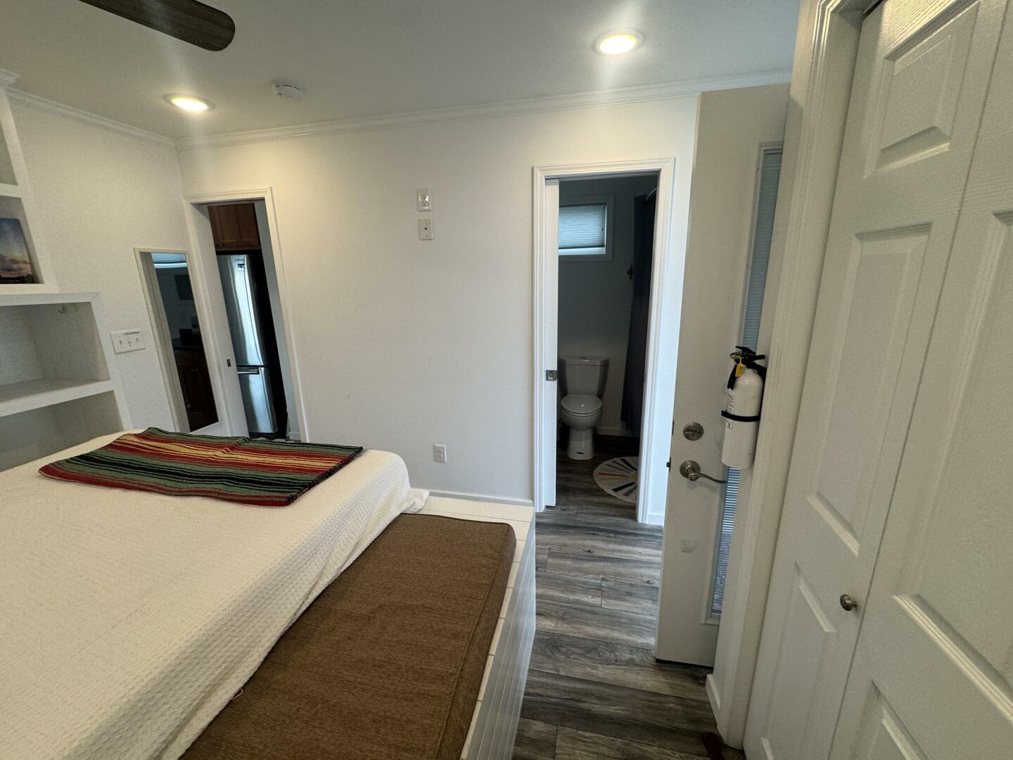 2019 Harbor Home Cozy Cottage 52' x 16' Tiny Boat - Image 61