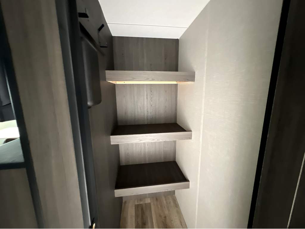 2026 VENTURE RV STRATUS 261VRB - Image 16