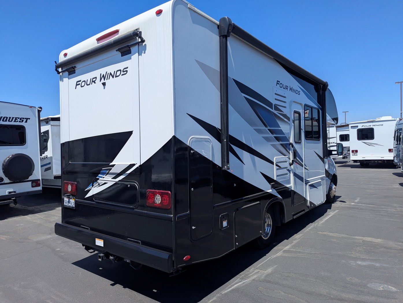 2024 Thor Motor Coach Four Winds Sprinter 24LW - Image 4