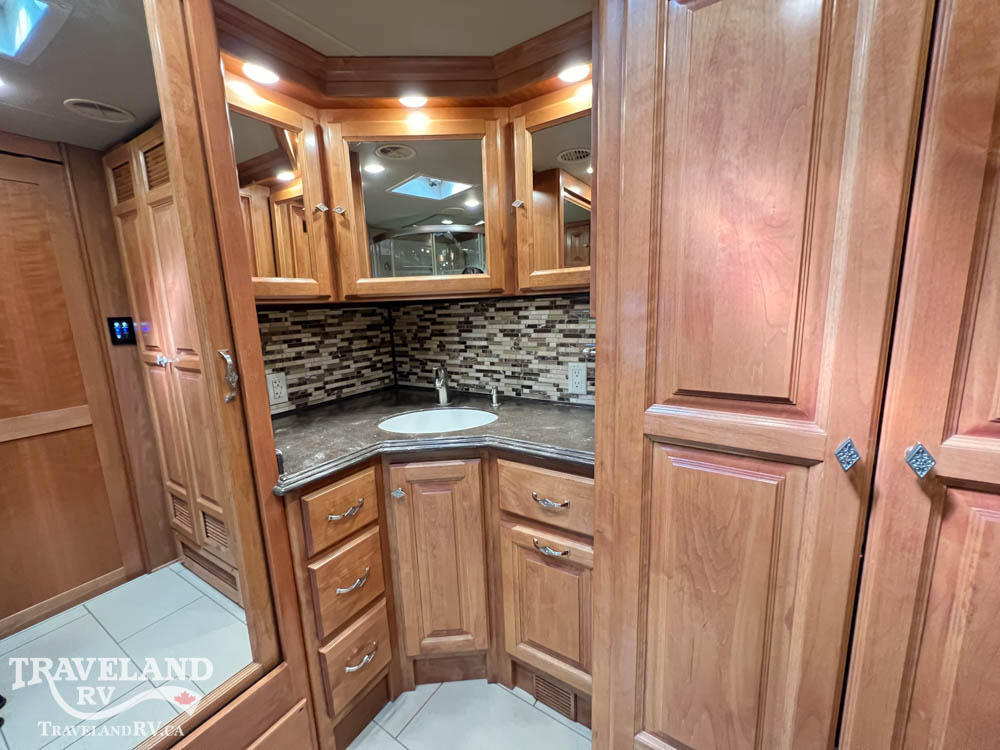 2015 Tiffin Phaeton 42 LH - Image 42