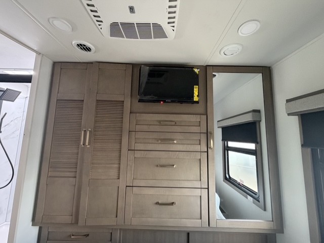 2027 JAYCO GREYHAWK 29MV - Image 25
