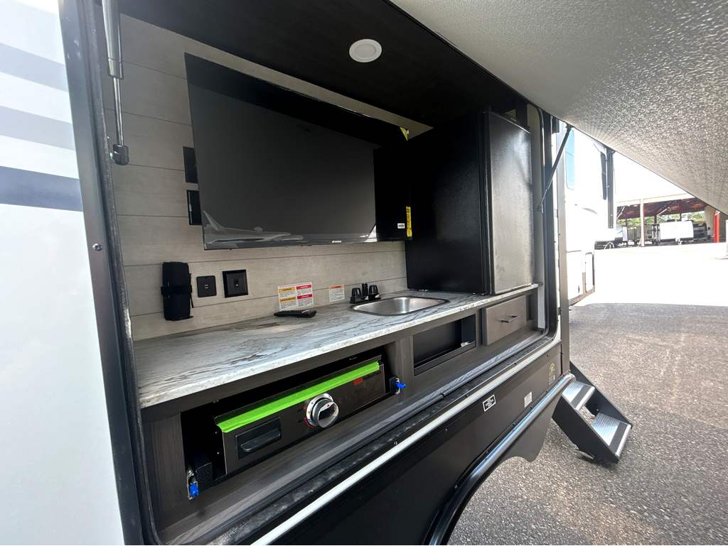 2026 VENTURE RV SPORTTREK 353VRK - Image 5
