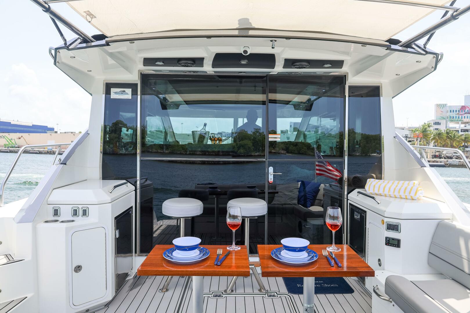 2014 Cruisers Yachts 45 Cantius - Image 26