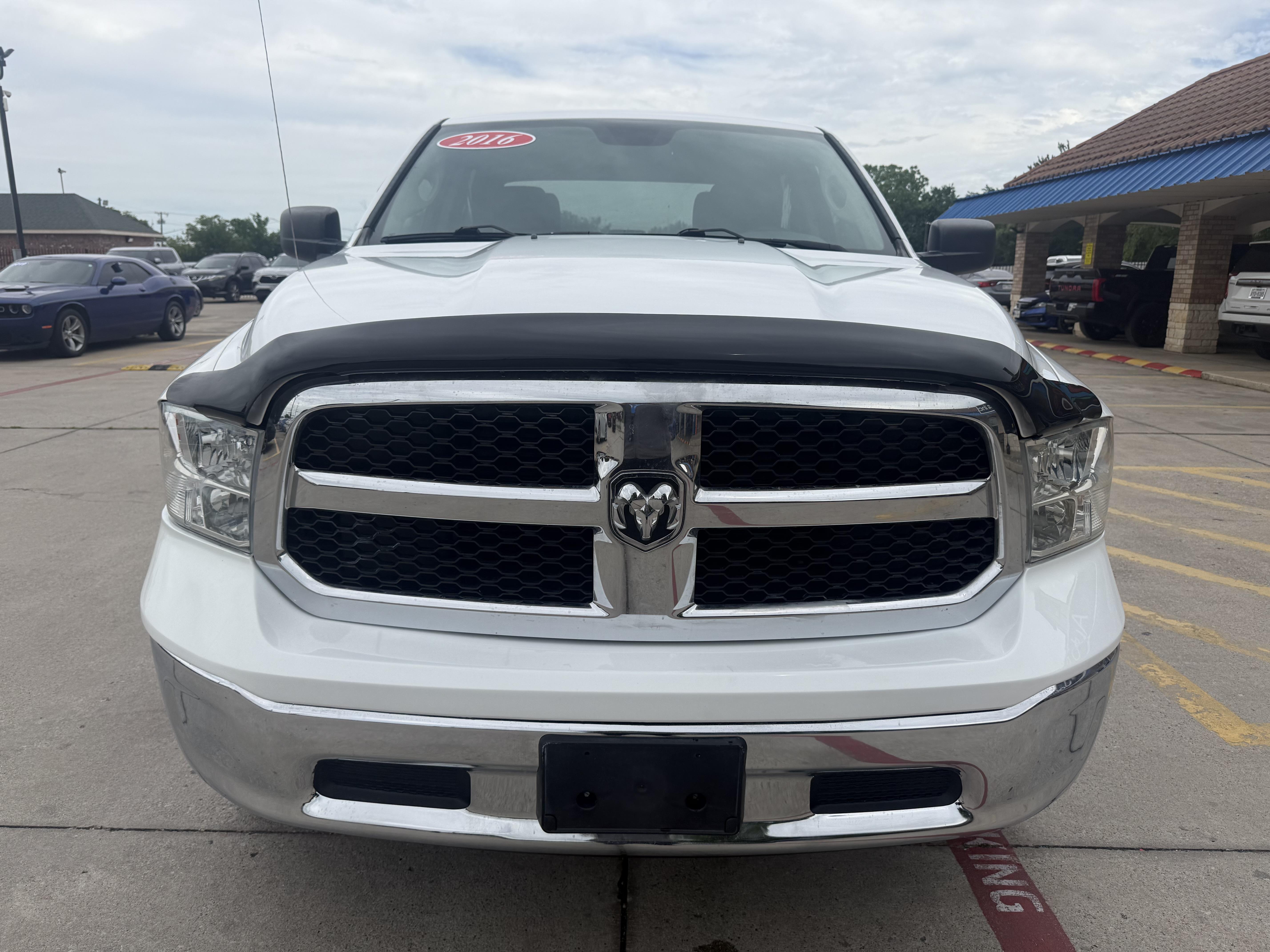 2016 Ram 1500 Pickup-V8 Crew Cab Tradesman 4WD - Image 26