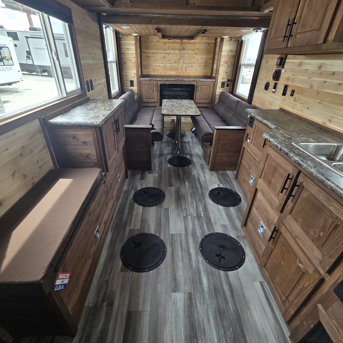 2027 ICE CASTLE RV EXTREME III 8X21 - Image 9