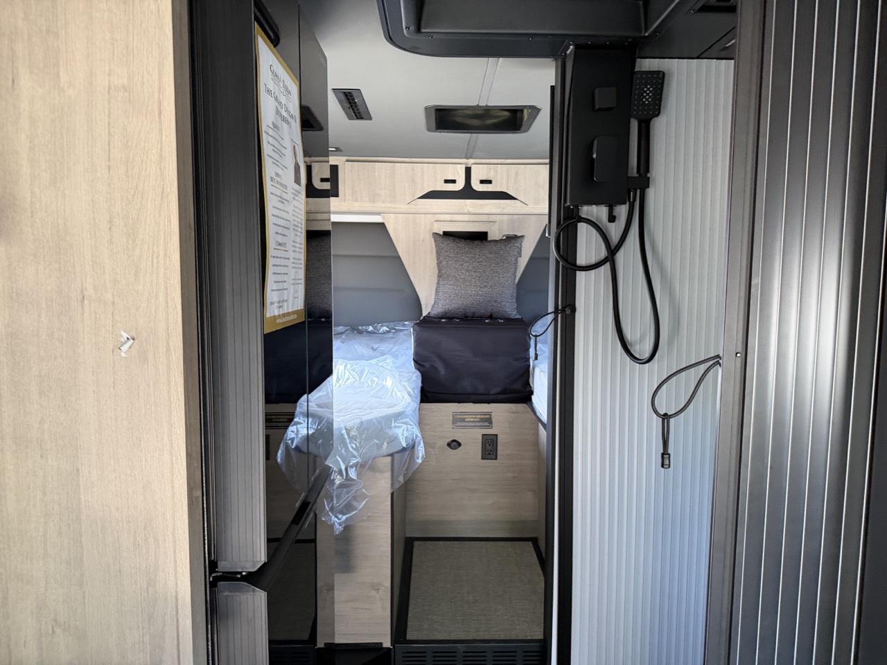2026 Grand Design Lineage Series M 25TK - Image 11