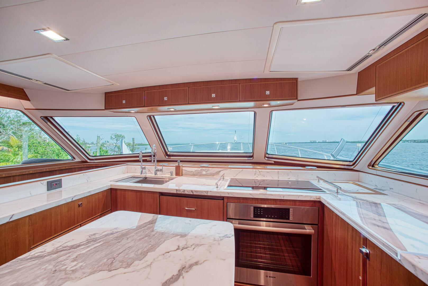 2023 Marlow Explorer 70E-CB - Image 11