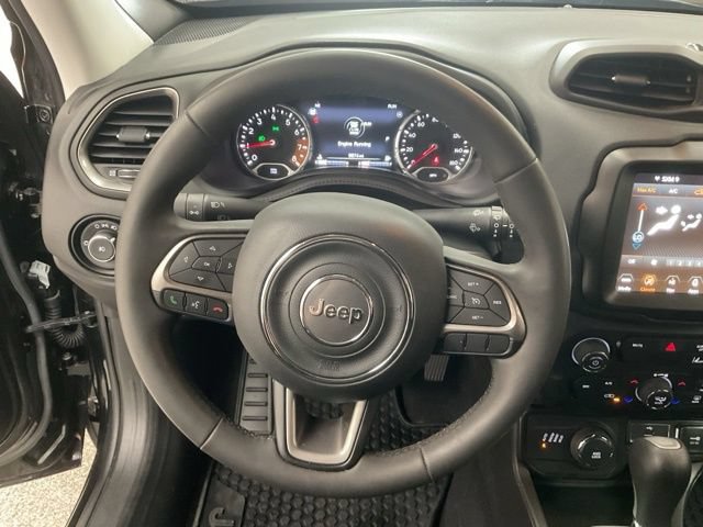 2022 Jeep Renegade Utility 4D Latitude 4WD - Image 17