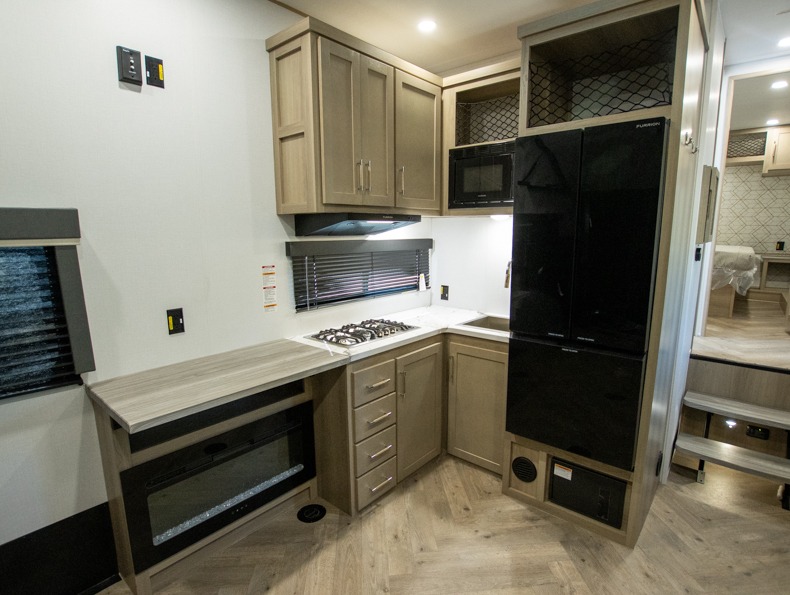 2026 Keystone RV Carbon 321LT - Image 6