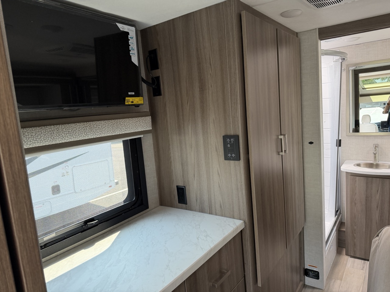 2026 Thor Motor Coach Gemini AWD 24JG - Image 11