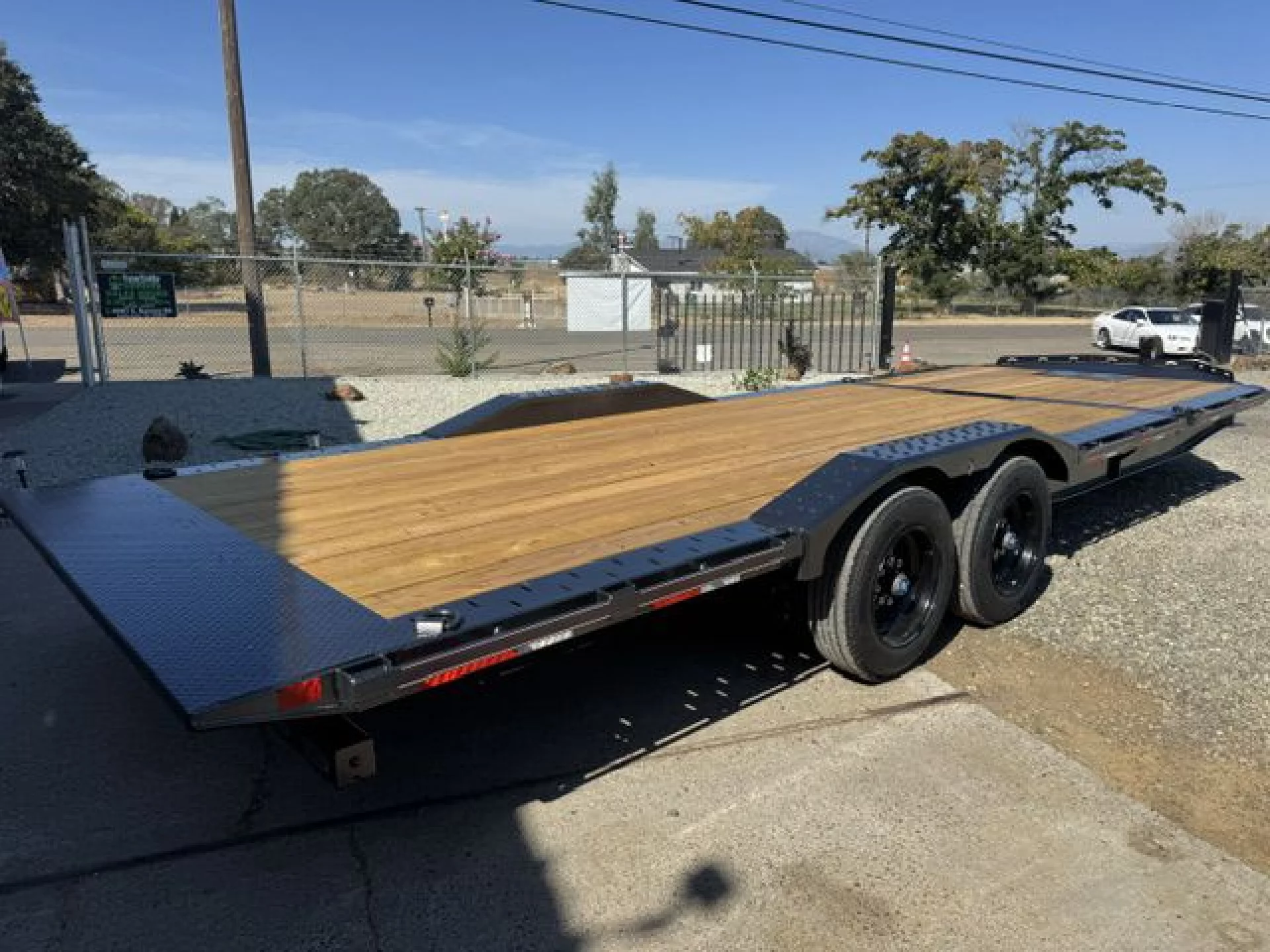 2027 DIAMOND C TRAILERS DIAMOND C HXD 208 L24X102 - Image 6