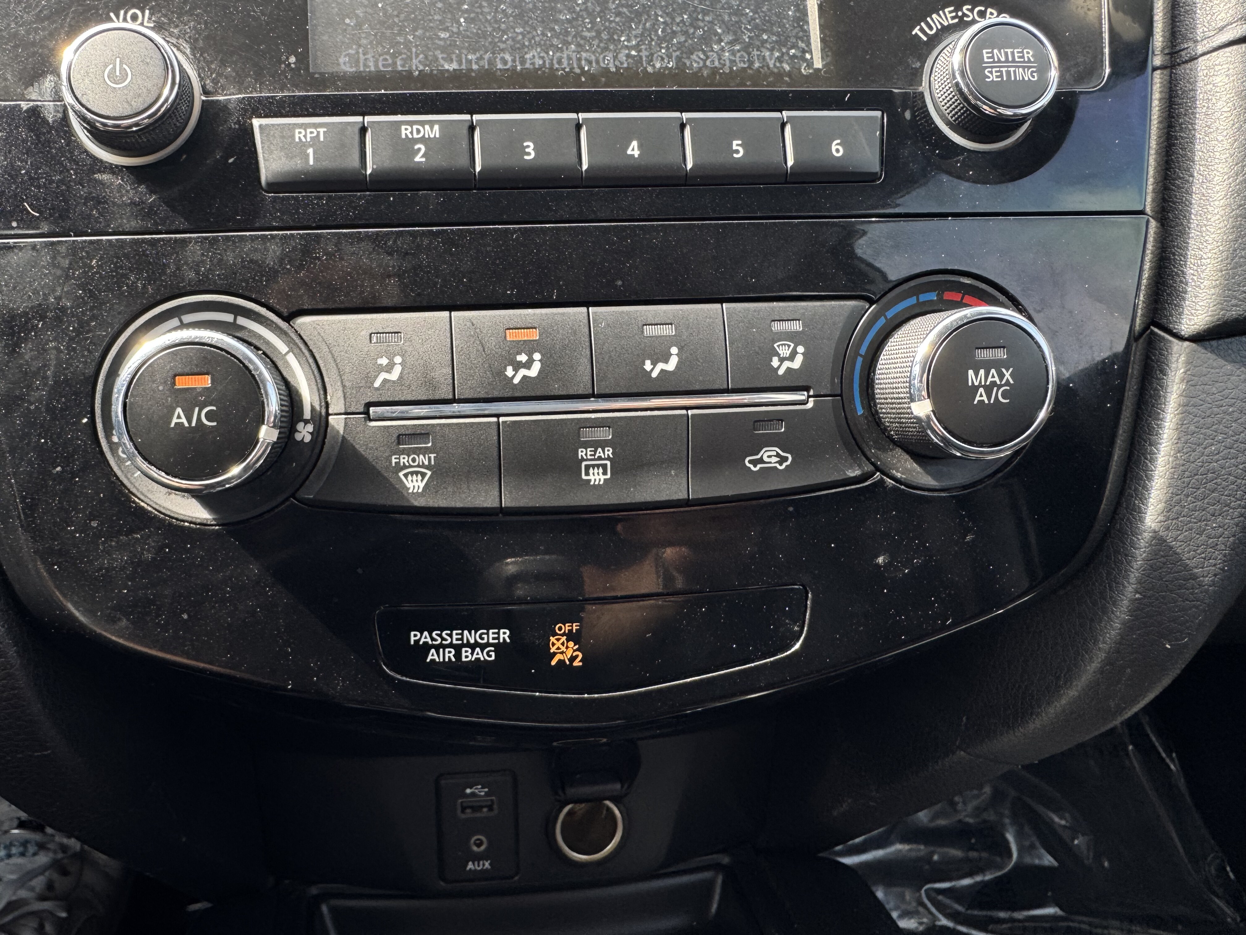 2017 Nissan Rogue Utility 4D S AWD I4 - Image 3