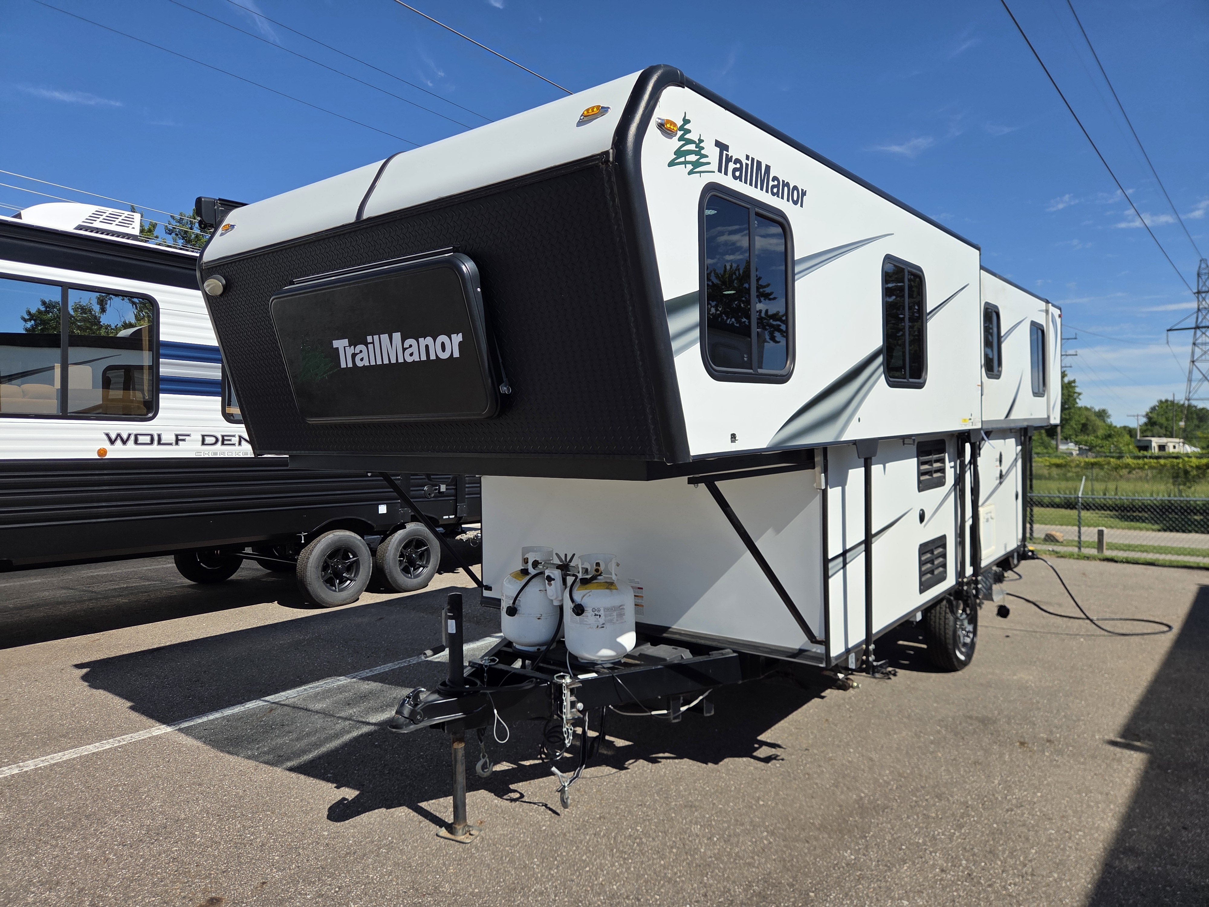 2023 TM Industries Trail Manor 2518KB - Image 4