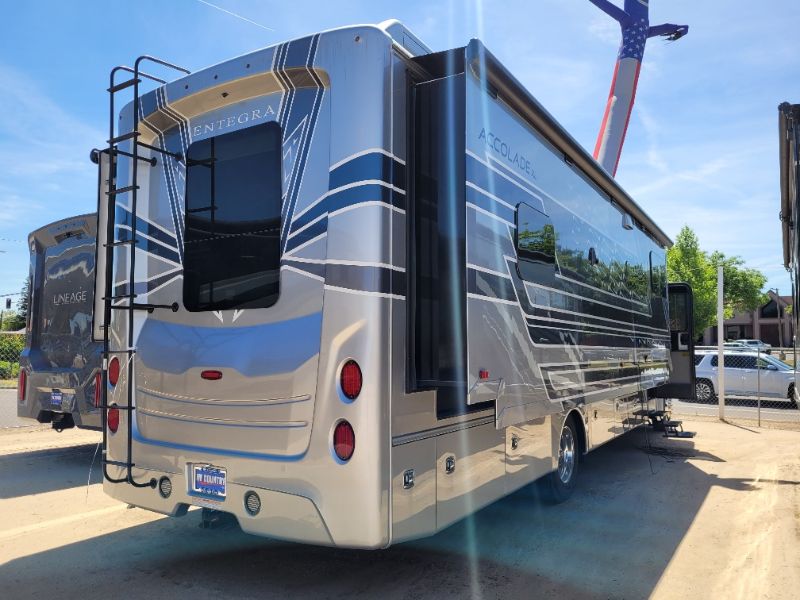 2026 Entegra Coach Accolade XL 37M - Image 3