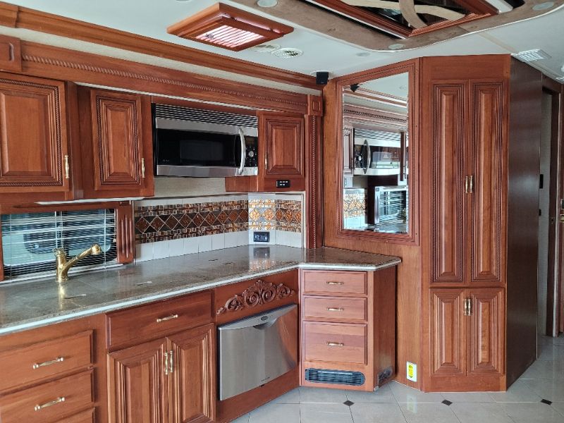 2008 Fleetwood American Eagle 42F - Image 9