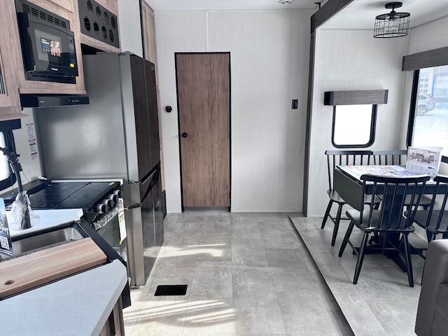 2025 CHEROKEE TIMBERWOLF 39HBA - Image 22