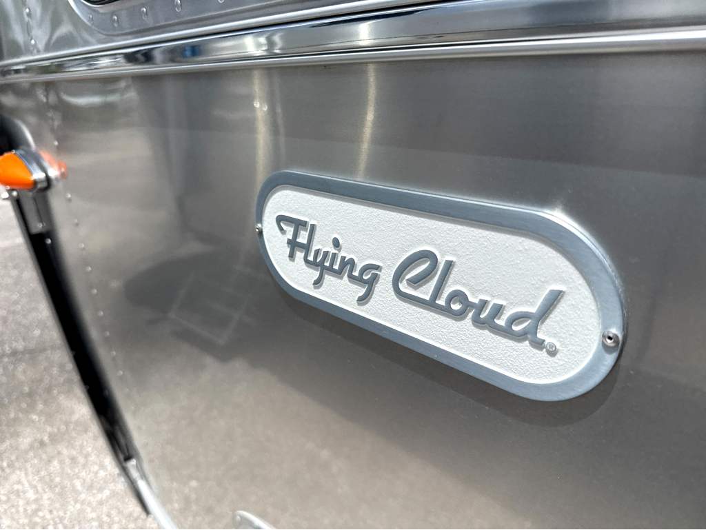 2027 AIRSTREAM FLYING CLOUD 25FBT - Image 7
