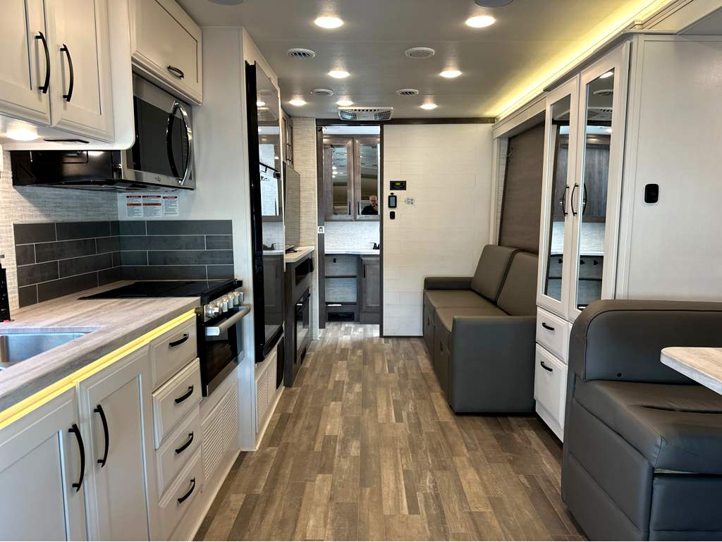 2025 JAYCO REDHAWK 26M - Image 6