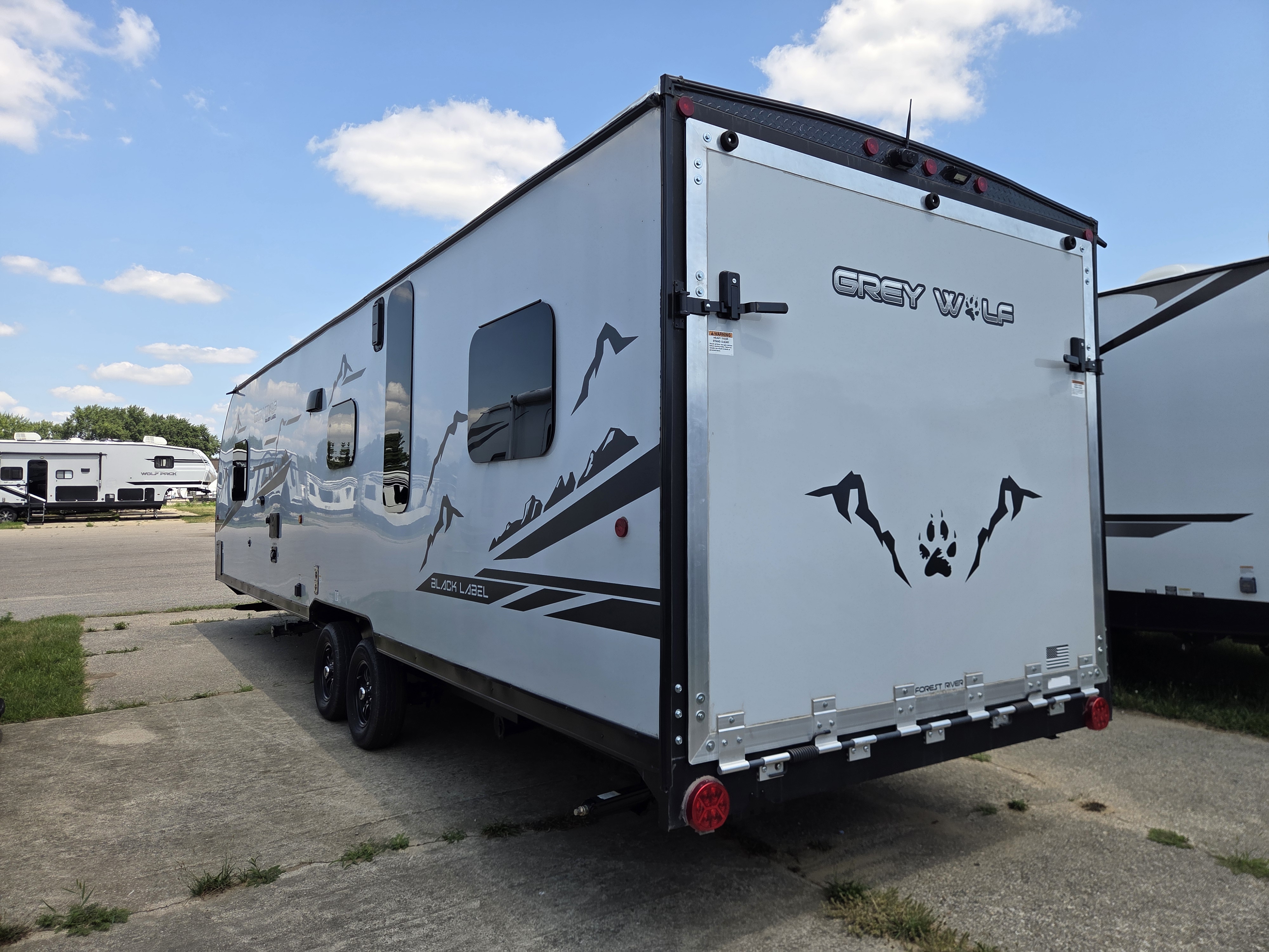 2022 Forest River Cherokee Grey Wolf 26MBRRBL - Image 5