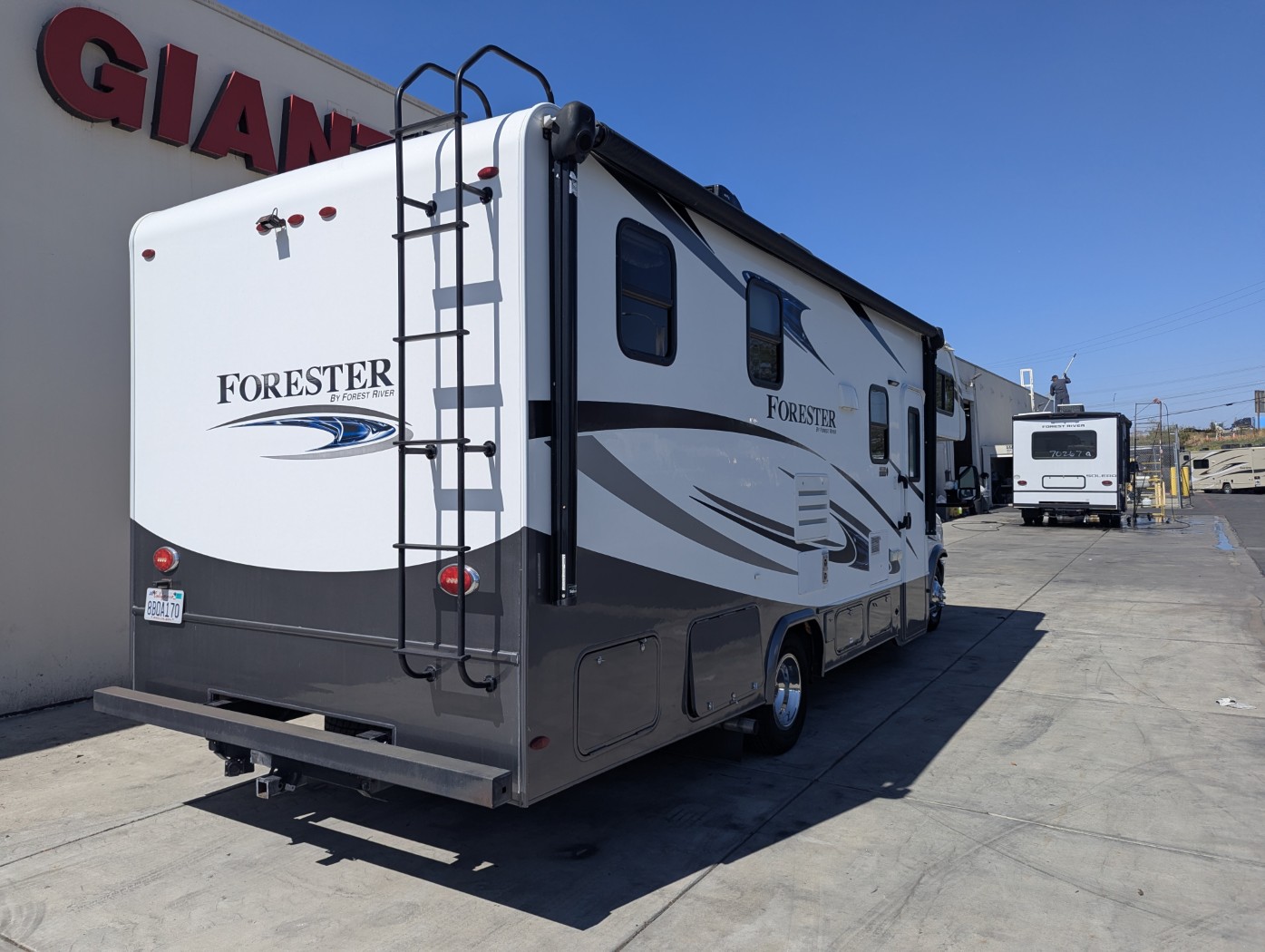 2018 Forest River Forester 2421MS - Image 6