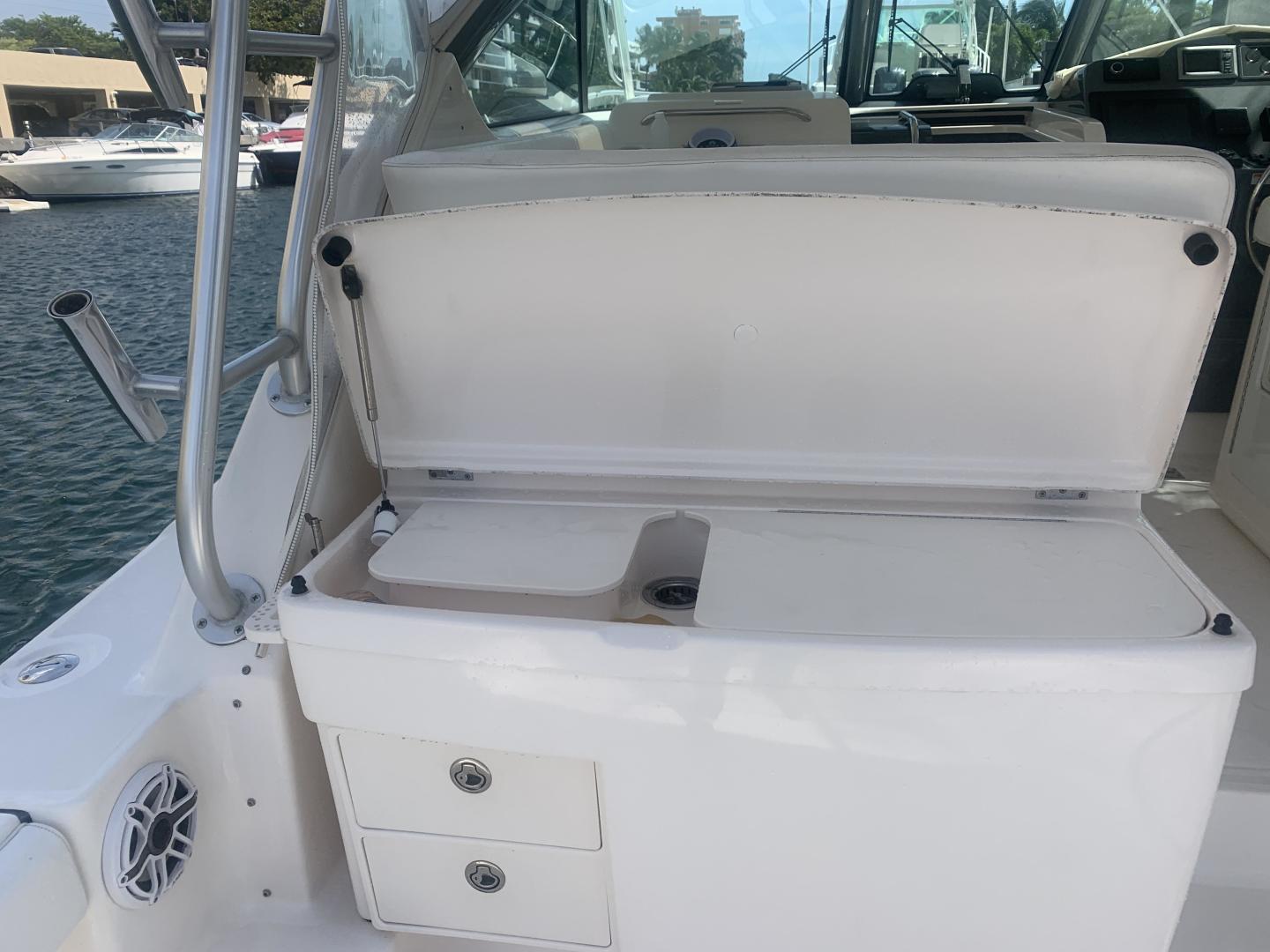 2008 Tiara Yachts 3800 Open - Image 10