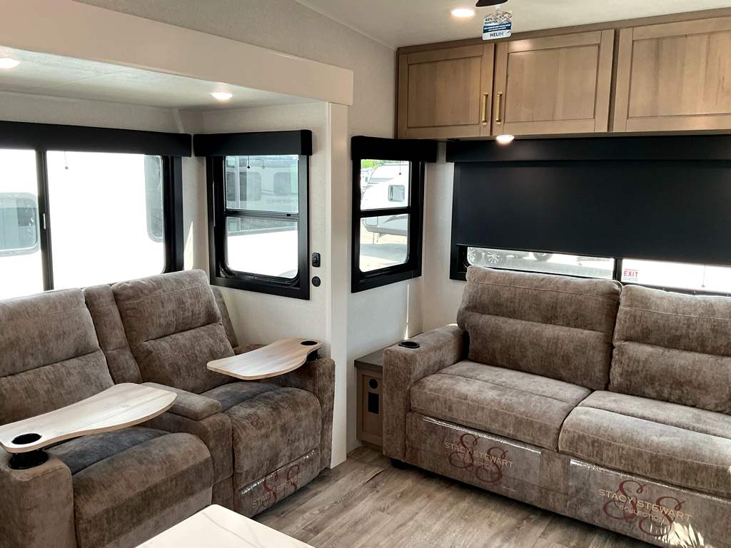 2026 JAYCO Eagle 321 RSTS - Image 33
