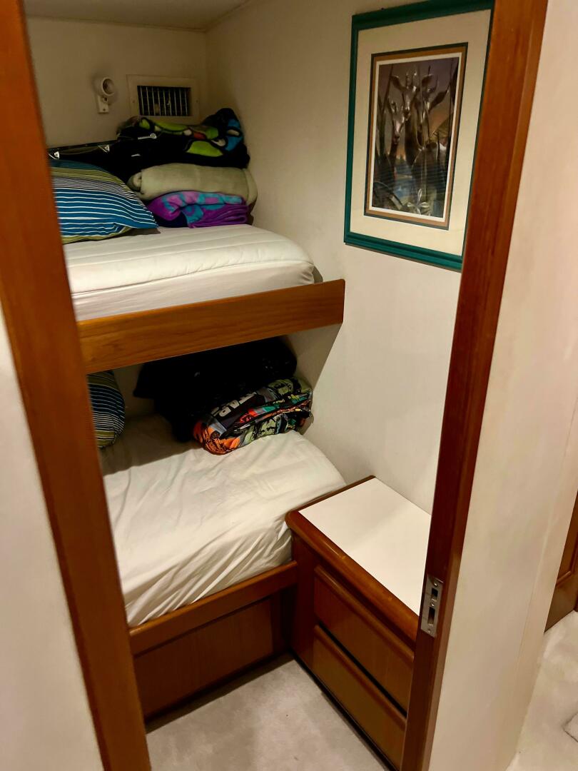 1997 Viking 43 Convertible - Image 39