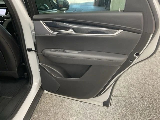 2023 Cadillac XT5 Util 4D Prem Luxury Platinum AWD I4 - Image 24