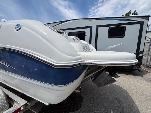 2004 STINGRAY 220DR - Image 5
