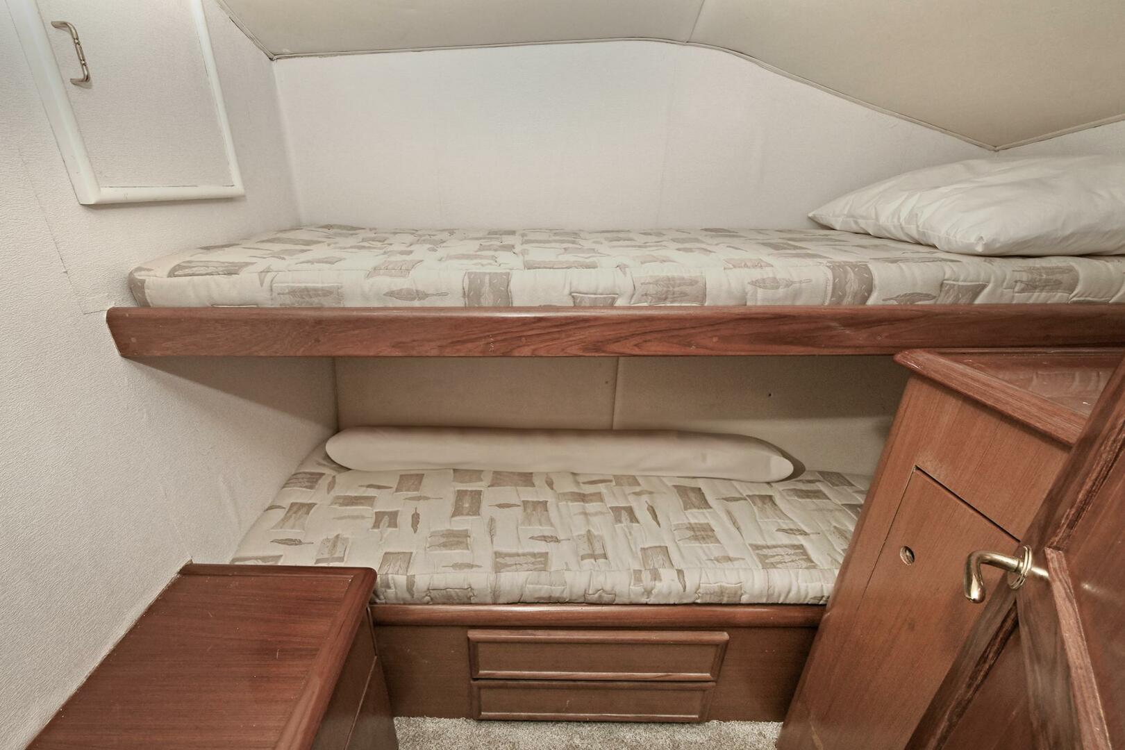 2001 Ocean Yachts 52 Super Sport - Image 46
