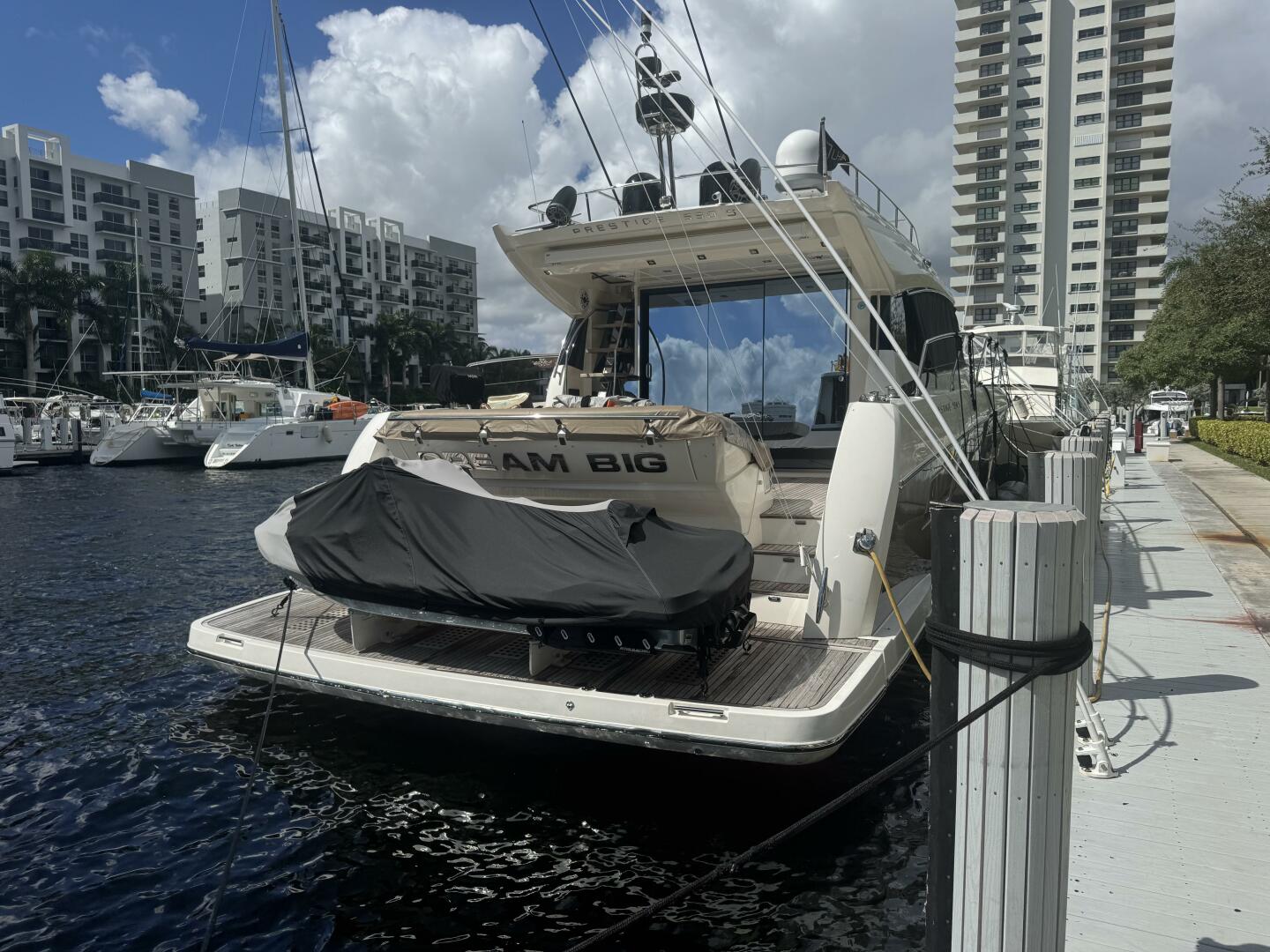 2013 Prestige 550S - Image 3
