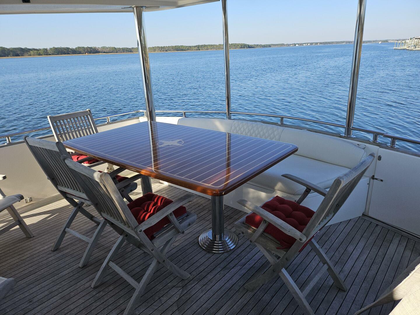 2003 Johnson Flybridge - Image 5