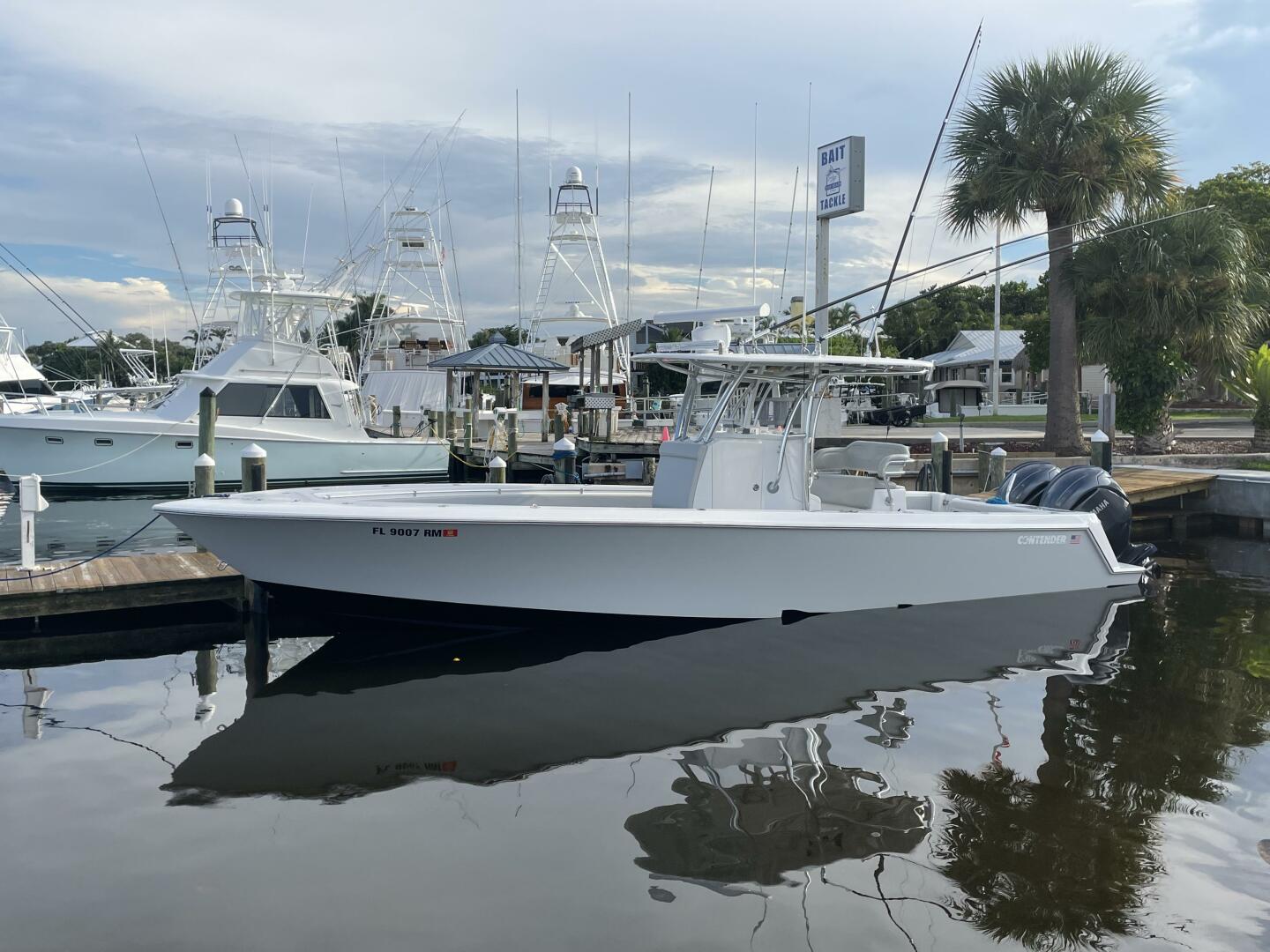 2018 Contender 32 ST - Image 25