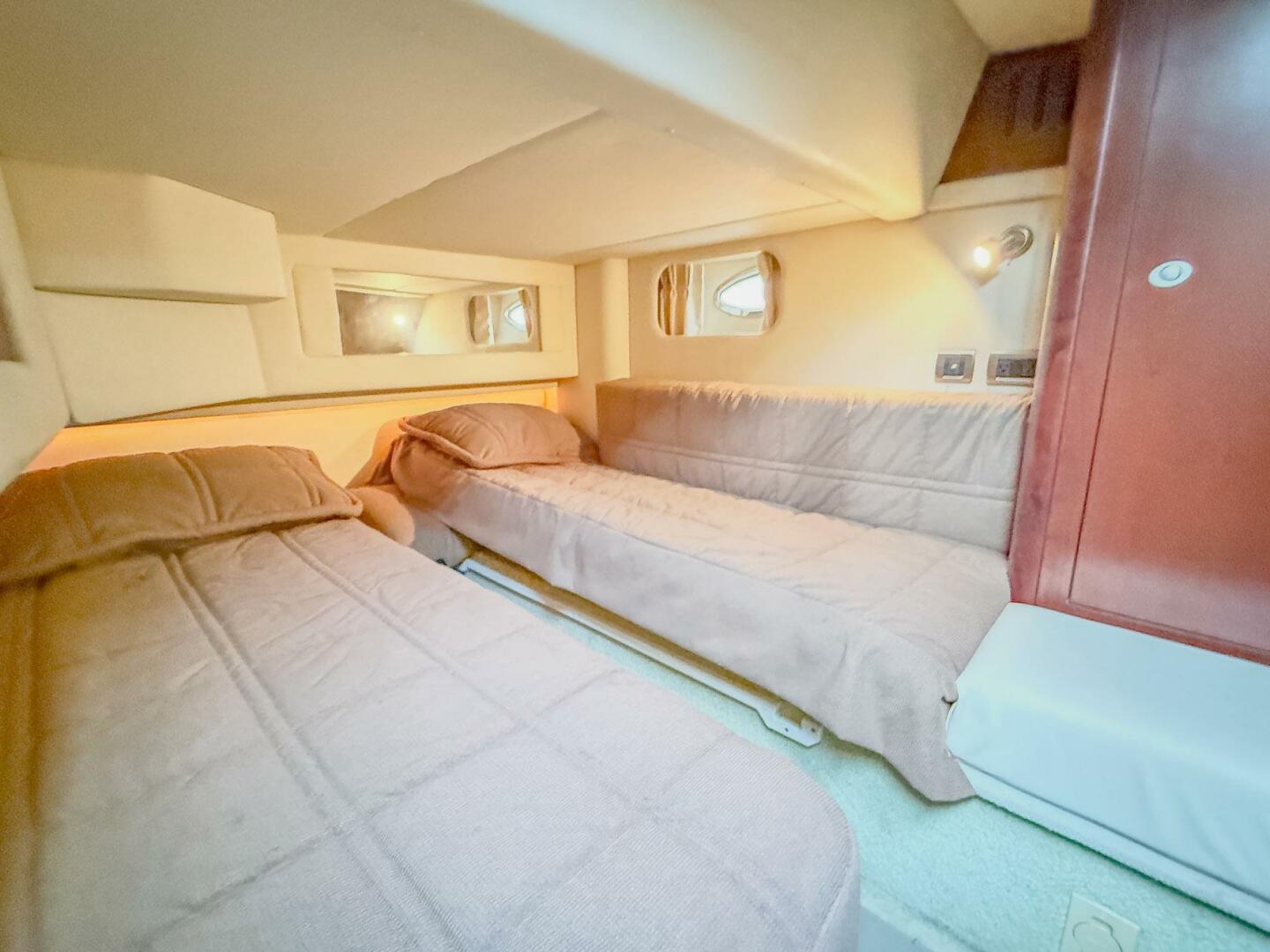 2008 Sea Ray 44 Sedan Bridge - Image 16