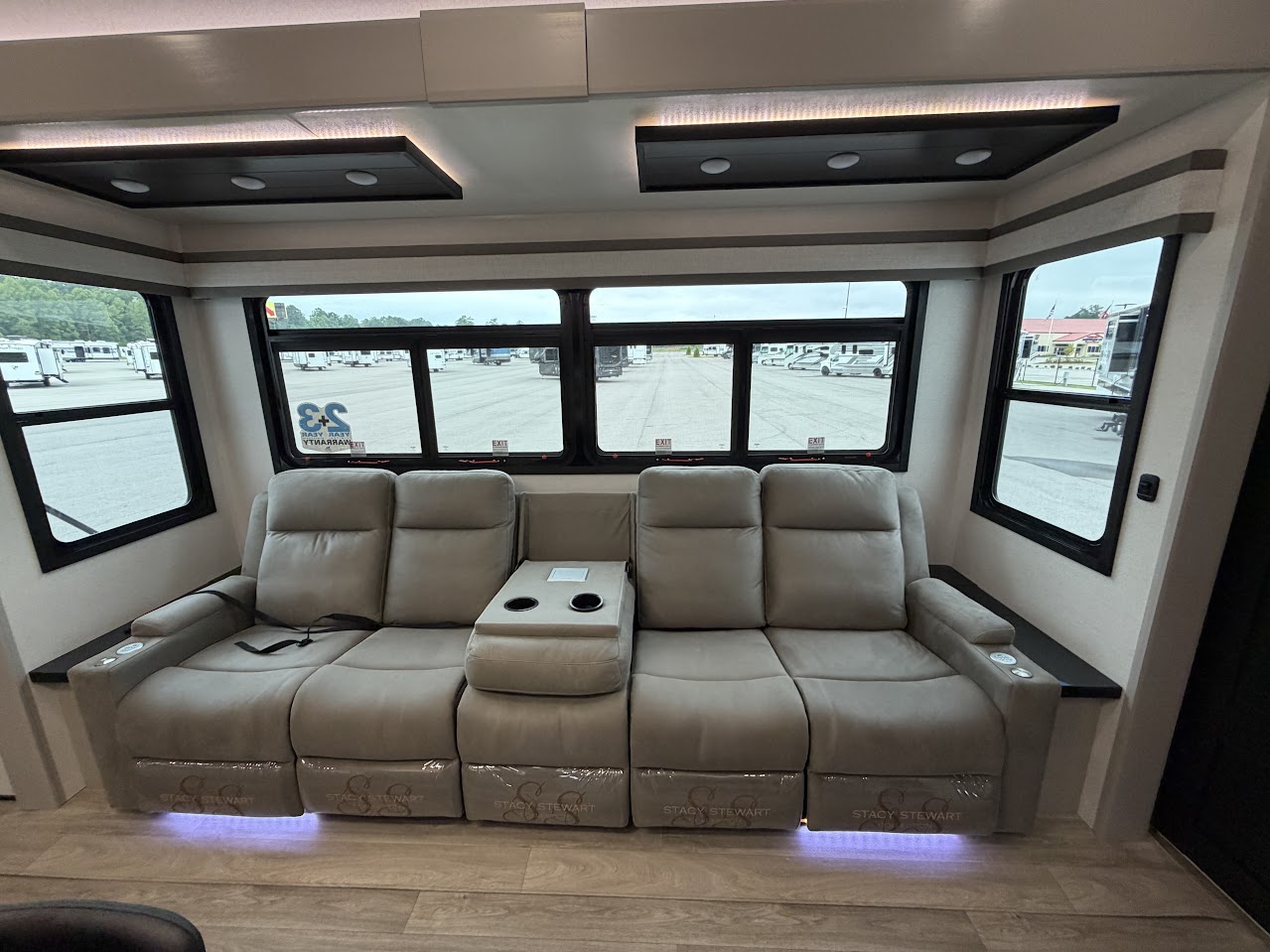 2027 JAYCO NORTH POINT 375TBDB - Image 19