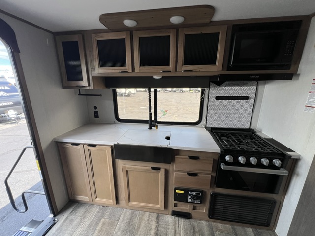 2024 CHEROKEE ALPHA WOLF 23RLDE - Image 11